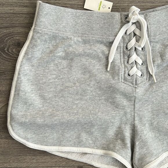 AERIE OFFLINE Lace Up Sweat Shorts Medium Gray Dolphin Hem Retro 90s Sporty NWT - Picture 4 of 8